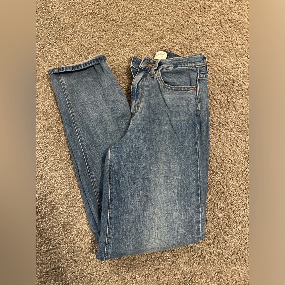 Universal thread medium wash jeans straight